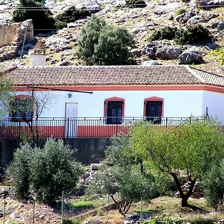 El Almendro De Fuentes Nuevas